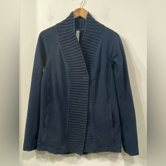 Lululemon Bliss Break Wrap French Terry in Inkwell size 4 - Picture 9 of 15